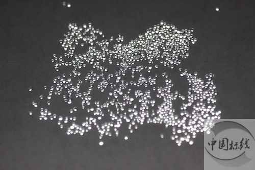 乌兰金属表面处理厂喷砂玻璃微珠清理